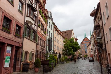 NUREMBERG, GERMANY - 18 MAYIS 2024: Nuremberg 'deki eski kasabanın çeyrekliklerinden birinde