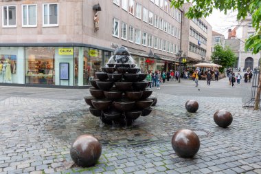 NUREMBERG, ALMANY - 18 Mayıs 2024: Nuremberg 'deki bowling şelalesi