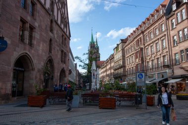 NUREMBERG, GERMANY - 18 MAYIS 2024: Nuremberg 'deki eski kasabanın çeyrekliklerinden birinde