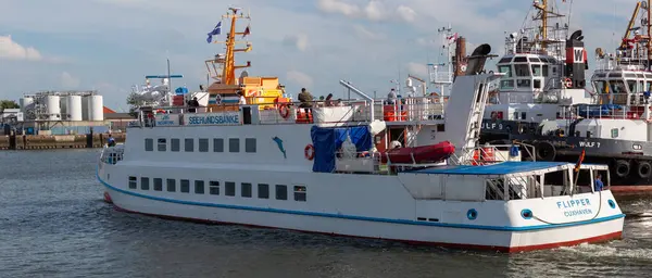 stock image CUXHAVEN, GERMANY - AUGUST 15, 2024: Cassen Eils tourist steamer FLIPPER in the port of Cuxhaven