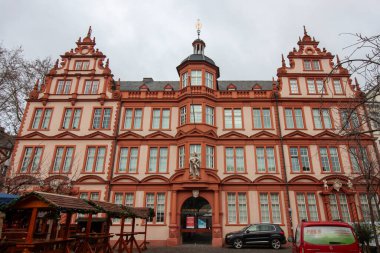 MAINZ, ALMANY - 3 Aralık 2024: Haus zum Breiten Herd, Mainz, Almanya