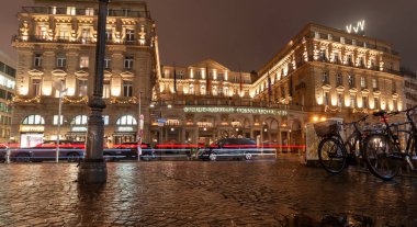 FRANKFURT, Almanya - 2 ARALIK. 2024: Frankfurt, Almanya 'daki Steigenberger Frankfurter Hof Oteli