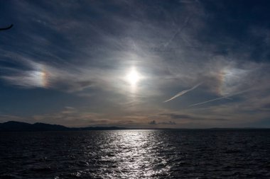 Constance Gölü üzerinde güneş köpeği (parhelion) fenomeni (Bodensee)