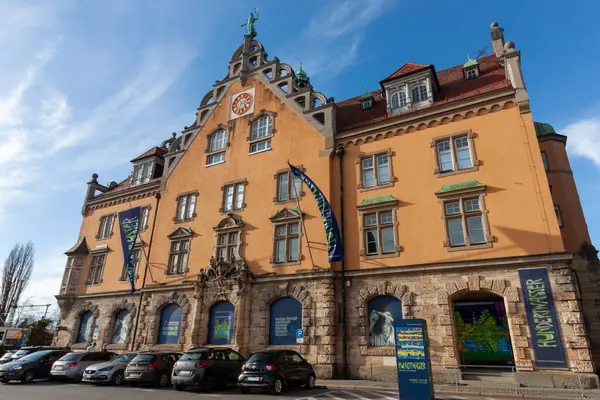 LINDAU, GERMANY - 22 Mart 2025: Kunstmuseum Lindau (Belediye Sanat Müzesi) Almanya 'nın Lindau kentinde bir Hundertwasser sergisine ev sahipliği yaptı