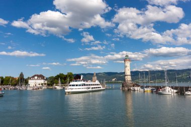 Motorlu gemi Graf Zeppelin Lindau limanına girdi
