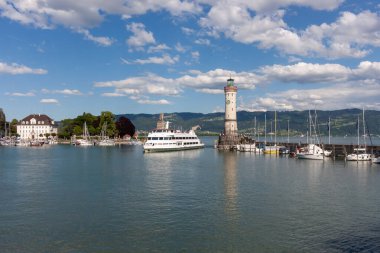 Motorlu gemi Graf Zeppelin Lindau limanına girdi