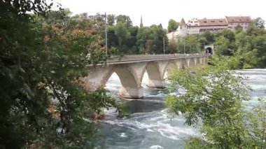 Panoramik video: Rhine Köprüsü ve Rhine Şelalesi