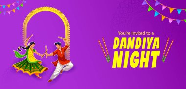 Hindistan Navratri Dussehra festivali için disko Garba Gece afiş Dandiya oynayan çift illüstrasyon