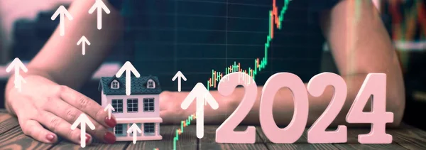 Idea Investing Money 2024 Girl Chooses House — Stock Photo, Image