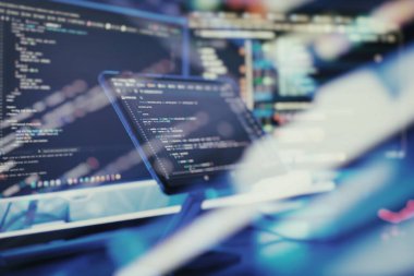 Evden çalışıyorum. Not defteri ekranındaki programlayıcı kodlama kodu: