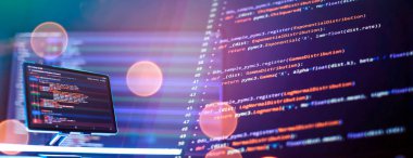 Siber uzay konsepti. Bilgisayar ekranında programlama kodu .