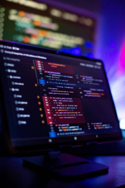 Defter, yakın plan fotoğraf. CSS, JavaScript ve HTML kullanımı. Fonksiyon kaynak kodunu kapat. Bilgi teknolojisinin soyut arkaplanı.