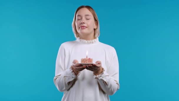 Happy Birthday Woman Making Wish Blowing Candle Cake Girl Laughs — Stock Video