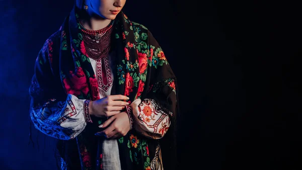 Mujer Irreconocible Blusa Bordada Tradicional Ucraniana Negro Ucrania Estilo Folclore —  Fotos de Stock