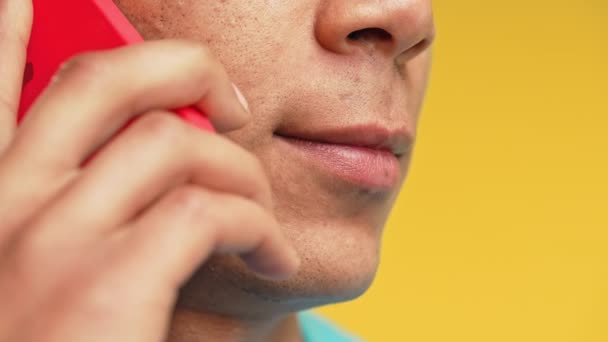 Junger Teenager Spricht Der Mensch Hat Gesprochen Telefoniert Mund Nur — Stockvideo
