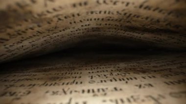 Kaydırıcı makro arka plan antik yazılar, geçmişin mistik sırları, tarih gizemleri içeren ortaçağ kitaplarının kayması. Dini edebiyat, arşiv el yazmaları, nadir koleksiyon kitapları, eserler.