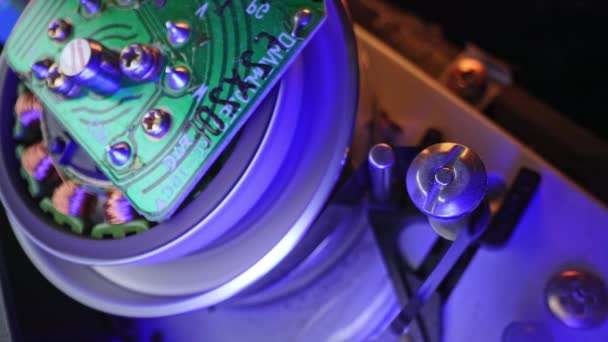 Vhs Mecánica Reproductor Cassette Vídeo Insertar Cabeza Magnética Cinta Rotación — Vídeos de Stock