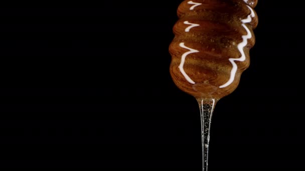 Органический Мед Вытекает Ложки Оливкового Дерева Ковша Вкусный Процесс Пчеловодческая — стоковое видео