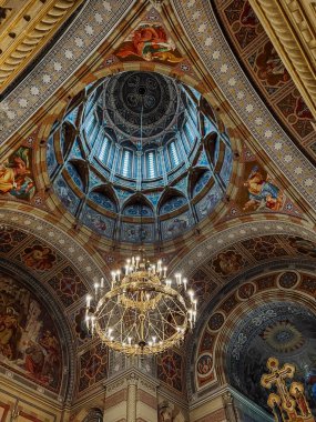 Chernivtsi 'deki Yuriy Fedkovych Üniversitesi' ndeki eski Seminarska Kilisesi. Ukrayna 'ya seyahat. UNESCO mirası. Yüksek kalite fotoğraf