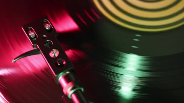 Vinylová Deska Přehrává Hudbu Pleer Oblíbený Hráč Používaný Djs Píseň — Stock video