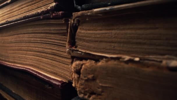 Libros Antiguos Tienda Antigüedades Biblioteca Abandonada Imágenes Macro Librería Estilo — Vídeo de stock