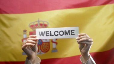 İspanyol bayrağı arkaplanında 