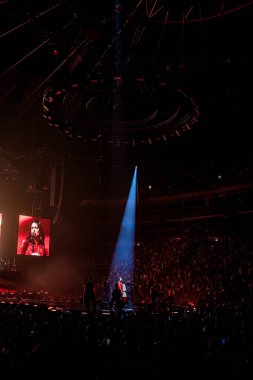 Prag, Çek Cumhuriyeti - 28 Mayıs 2025. Pop, model, şarkı yazarı, aktris, süper star Dua Lipa, Radikal İyimserlik Dünya Turu sırasında sahnede sahne alıyor. Yüksek kalite fotoğraf