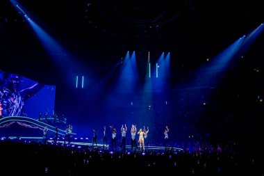 Prag, Çek Cumhuriyeti - 28 Mayıs 2025. Pop, model, şarkı yazarı, aktris, süper star Dua Lipa, Radikal İyimserlik Dünya Turu sırasında sahnede sahne alıyor. Yüksek kalite fotoğraf