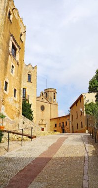 Sant Marti Kilisesi ve Altafulla Kalesi, Tarragona, Katalunya, İspanya, Avrupa