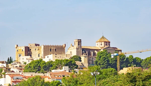 Εκκλησία Του Sant Marti Και Κάστρο Της Altafulla Tarragona Catalunya — Φωτογραφία Αρχείου