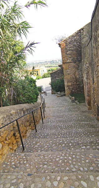 圣马提教堂和阿尔塔富拉城堡 塔拉戈纳 加泰罗尼亚 西班牙 — 图库照片