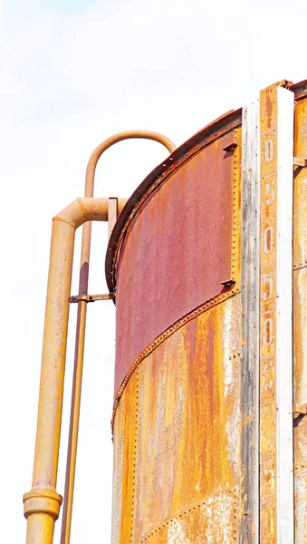 背景やテクスチャのためのアーク ベラ駅の水タンクの詳細 タラゴナ カタルーニャ スペイン ヨーロッパ — ストック写真