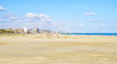 El Vendrell, Tarragona, Katalunya, İspanya, Avrupa 'daki Comarruga plajı ve limanı