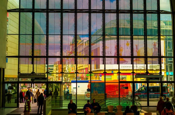 2022 Rautatieasema Näkymä Galleriaan Katowice Puola — kuvapankkivalokuva