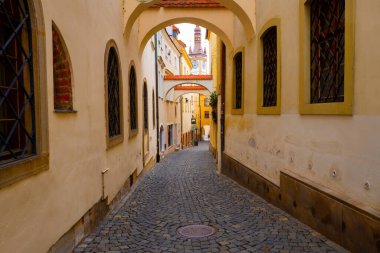 2022-04-20 olomouc. Czech Cumhuriyeti. Eski şehrin sokaklarının manzarası