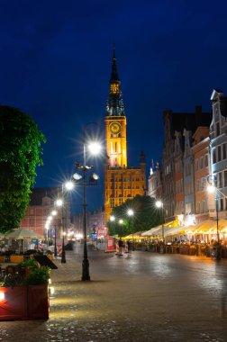2022-06-07: Gdansk, Dluga Caddesi 'ndeki eski kasaba. Seyahat yerleri. Polonya