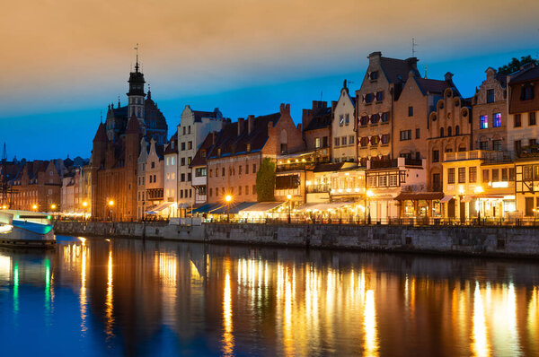 2022-06-07 old town of Gdansk and Motlawa river at night, Poland