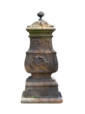 Beyaz arka planda, evin merdivenleri için ortaçağ taş sütunları.