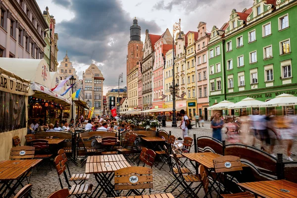 2022 Πλατεία Αγοράς Σούρουπο Πολύχρωμες Πόλεις Έννοια Wroclaw Πολωνία — Φωτογραφία Αρχείου
