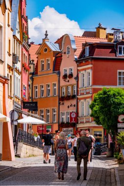 2022-08-02: Eski Jelenia Gora kasabasının güzel mimarisi. Polonya