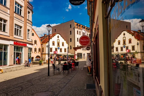 2022 젤레니아 Jelenia Gora 마을의 아름다운건 폴란드 — 스톡 사진