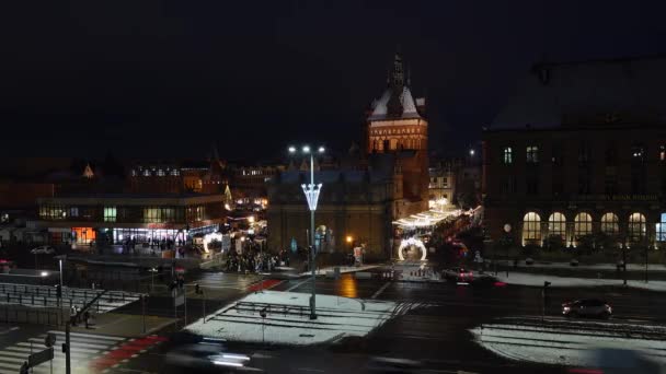 2022 クリスマスマーケットと街の歴史的な部分のビューグダニスクポーランド タイムラプス — ストック動画