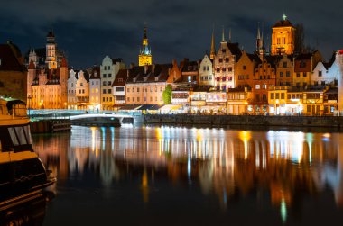 02.02.2023; Gdansk Polonya nehrinin akşam seti