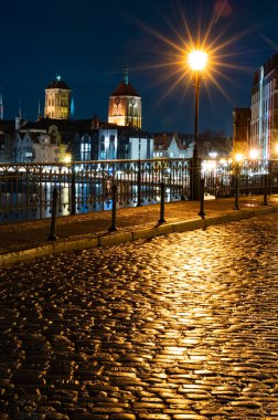 02.02.2023; Gdansk Polonya nehrinin akşam seti