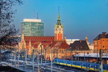  2022-12-15 Ana Tren İstasyonu Gdansk, kışın. Gdansk. Polonya