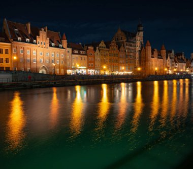 2022-12-08 eski bir kasaba olan Gdansk ve Motlawa Nehri, Polonya