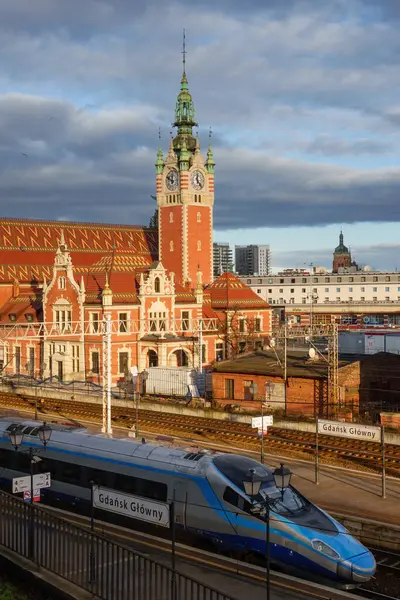 14.01.2023: Polonya 'nın Gdansk kentindeki ana tren istasyonu