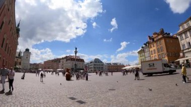 02 07 2023. Eski Varşova 'daki Castle Square' deki Royal Castle. zaman aşımı