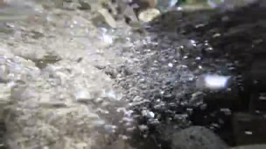 Oksijenle dolu dağ gibi akan nehirler, Jurgow poland.