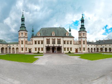 2023-05-15; Ulusal Müze, Polonya 'nın Kielce kentindeki Piskopos Sarayı. 